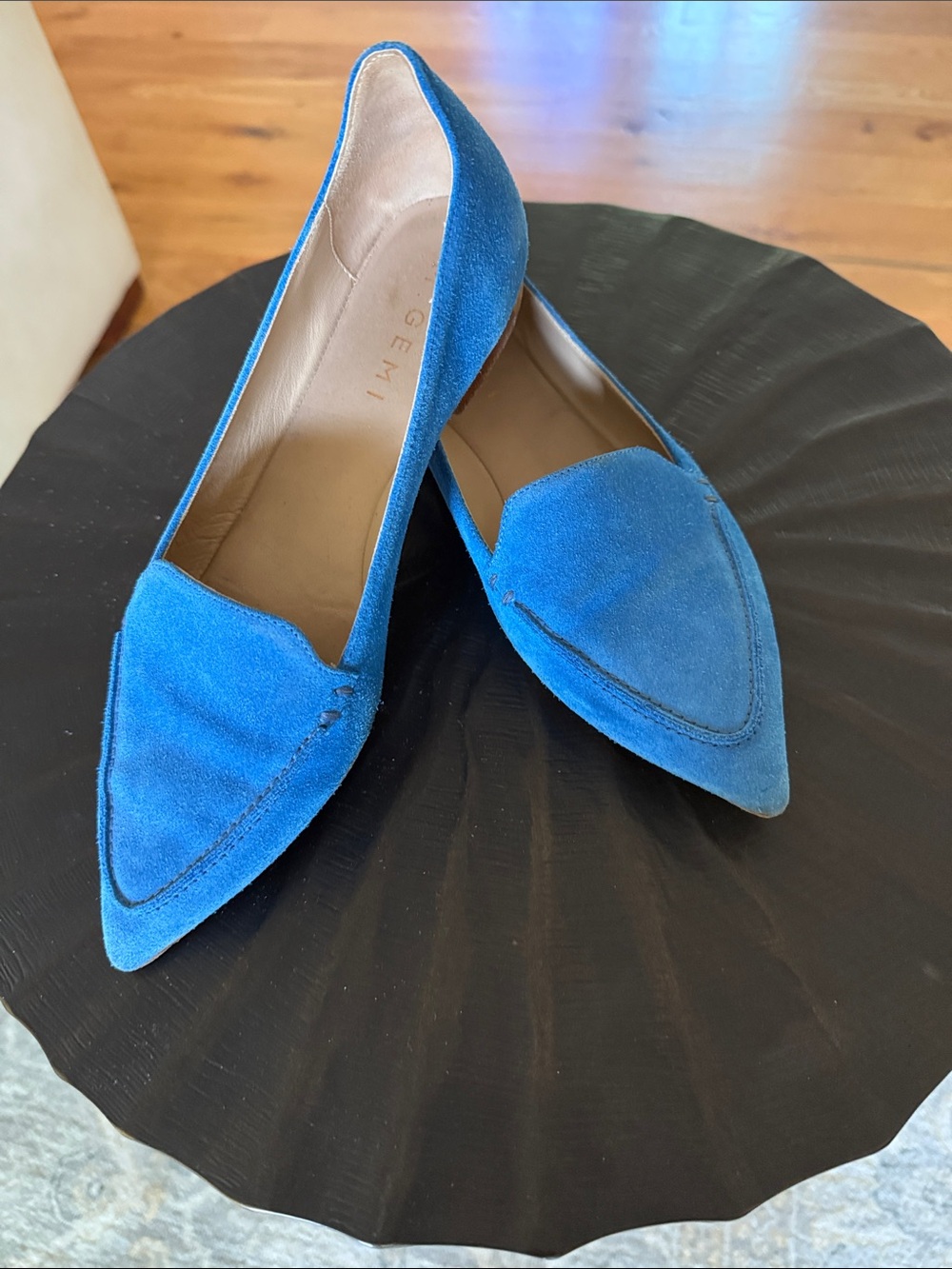 M GEMI Italy Blue Suede Pointed-Toe Loafers - size 38.5
